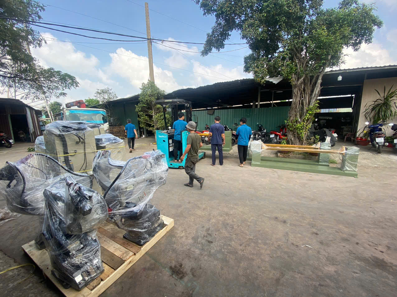 robot hàn công nghiệp Futechs