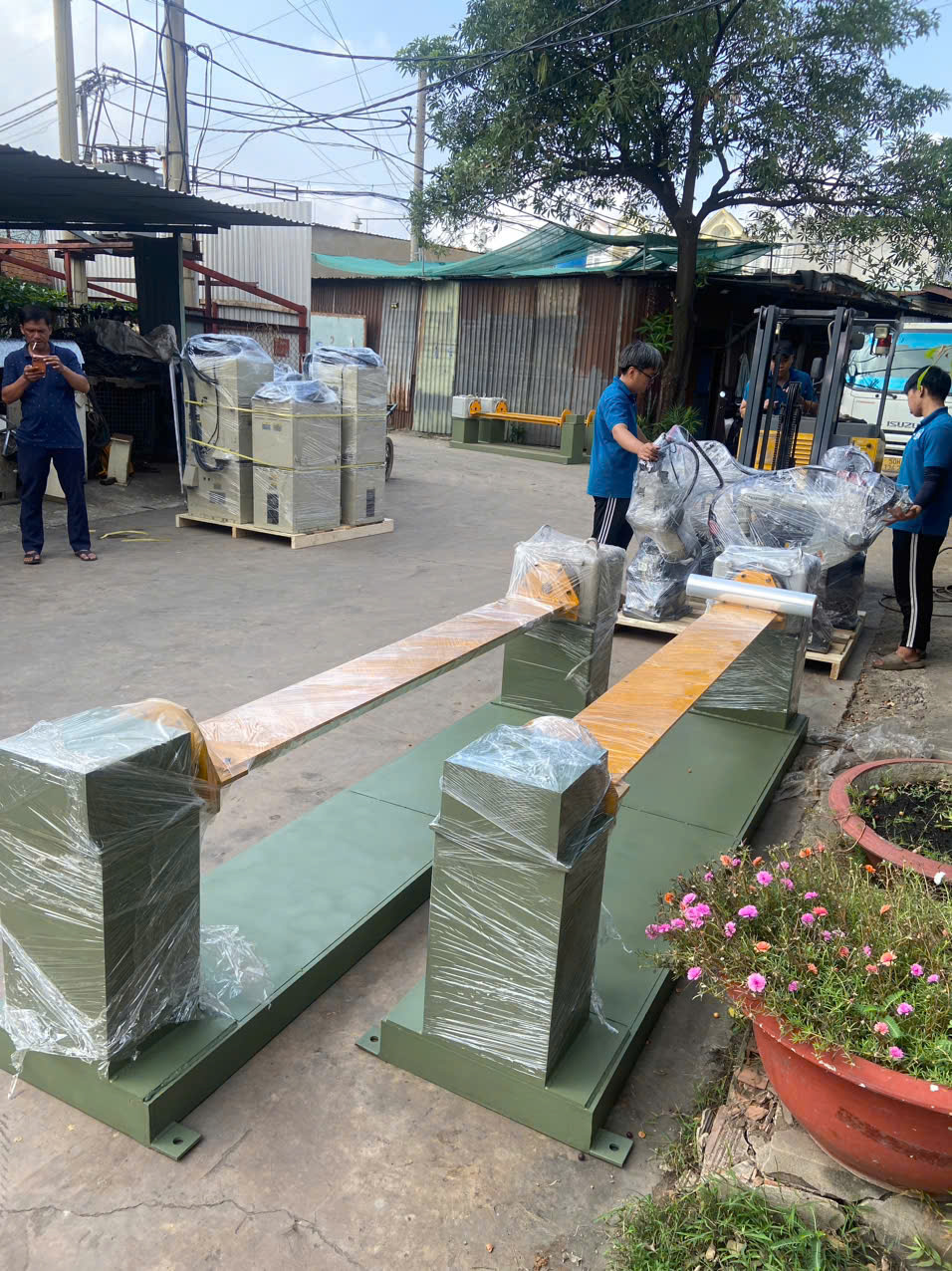 robot hàn công nghiệp Futechs